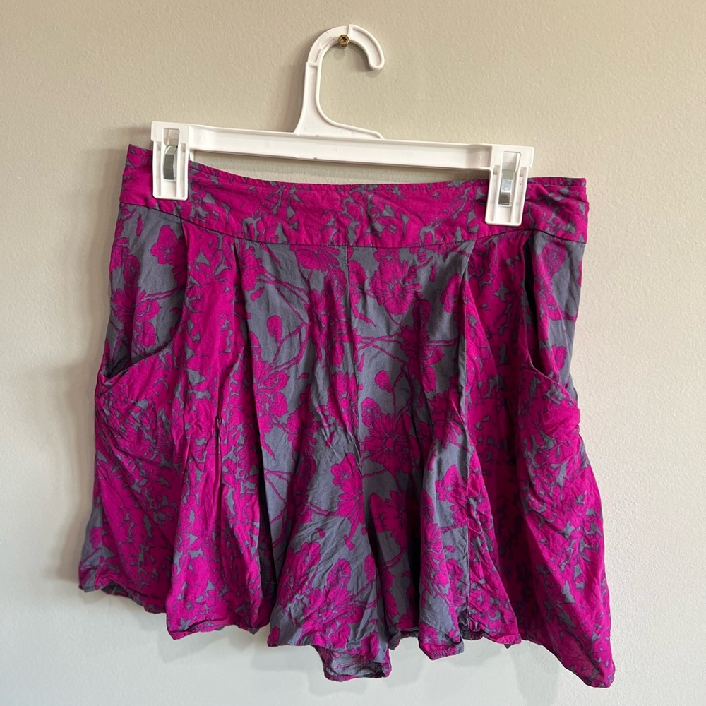 Free People Floral Jacquard Flowy Shorts Gray Magenta Size 8